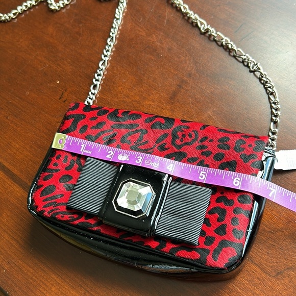 White House Black Market evening bag red and black long shoulder chain NWT - Picture 11 of 13